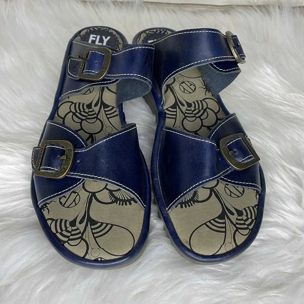 NWOT Fly London Women’s Blue Leather Sandals